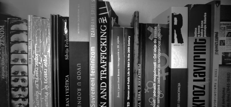 Infoteka-cover crno-belo